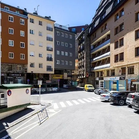 Sky. Pas Frente De Pistas - Wifi+netflix Apartamento Pas De La Casa